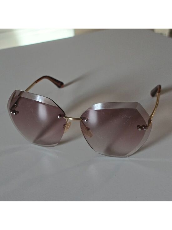 Accessories - Elegant Gold Sunglasses with Brown Lenses